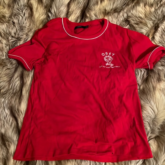 Red T-shirt from obey - Picture 1 of 3